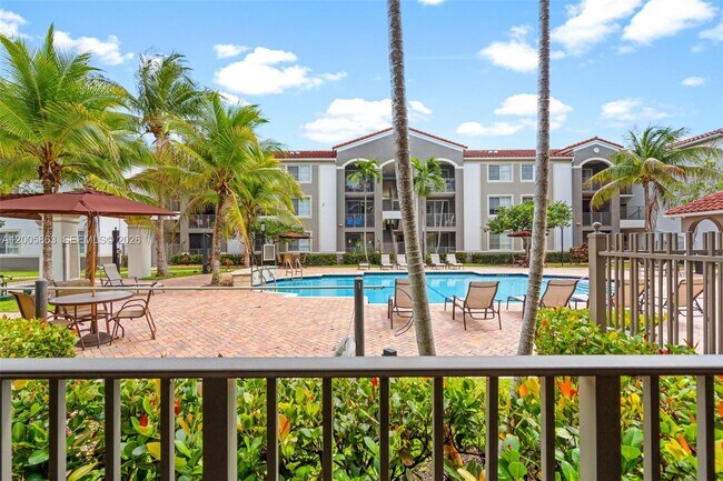 Building Photo - 6841 SW 44th St