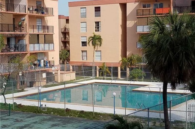 Building Photo - 1990 W 56th St