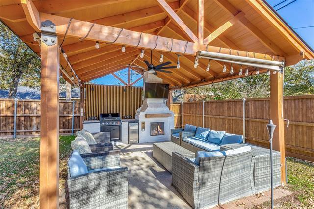 Building Photo - 116 Montreal Dr