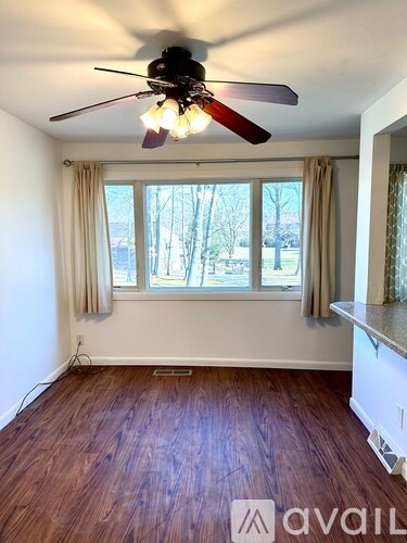 Building Photo - 87 Towne House Rd