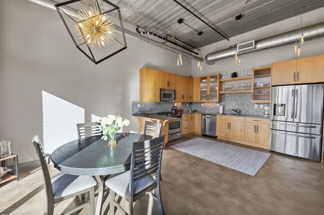 Building Photo - 101 N Tejon St