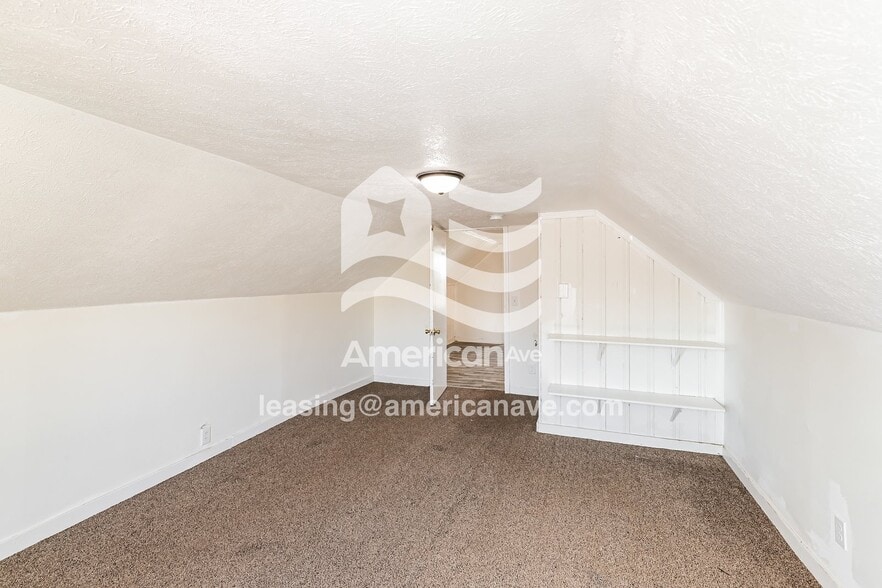 Building Photo - 6006 S 20th Ave