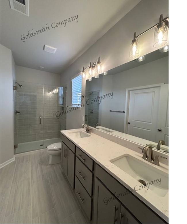 Building Photo - 111 Gervais Cir