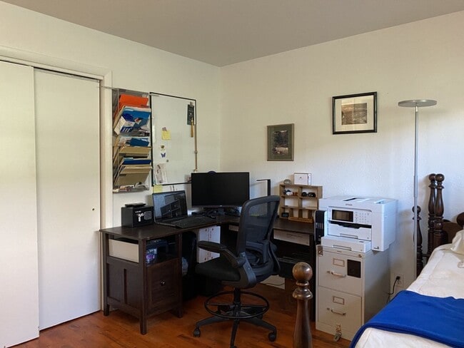 Building Photo - 1724-1726 Morningside Dr