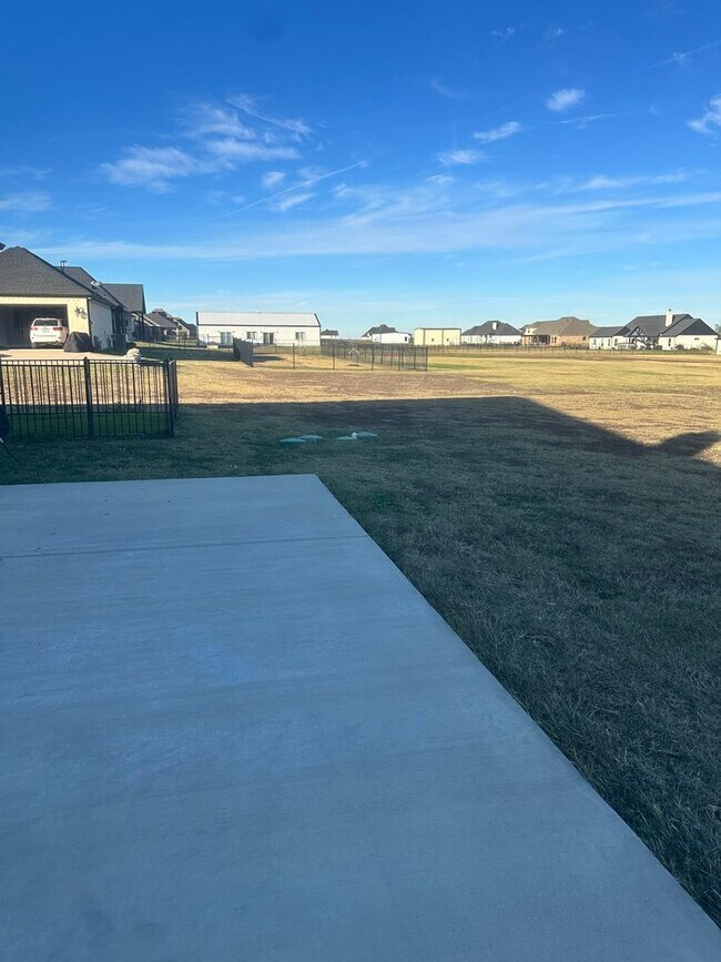 Building Photo - open concept 4bd - rent to own