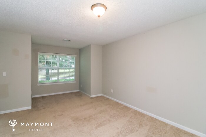 Building Photo - 365 Oak Terrace Dr