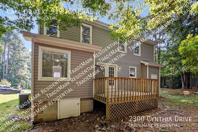 Building Photo - 2300 Cynthia Dr