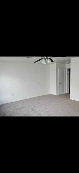 Building Photo - 18043 Golden Spring Ct