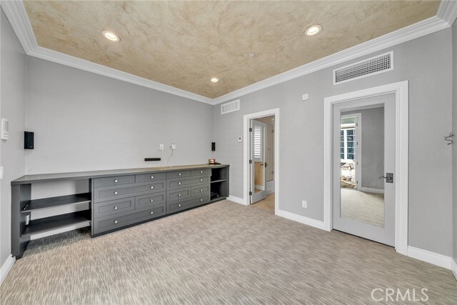 Building Photo - 19 Momento