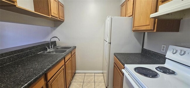 Building Photo - 333 S Osceola St