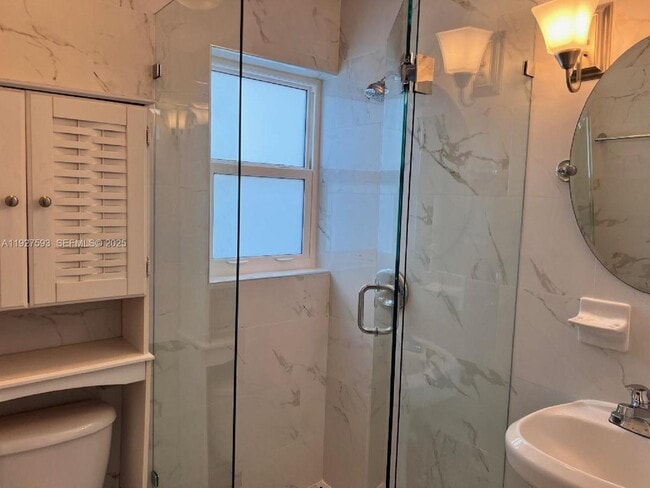 Building Photo - 6231 SW 138th Ct