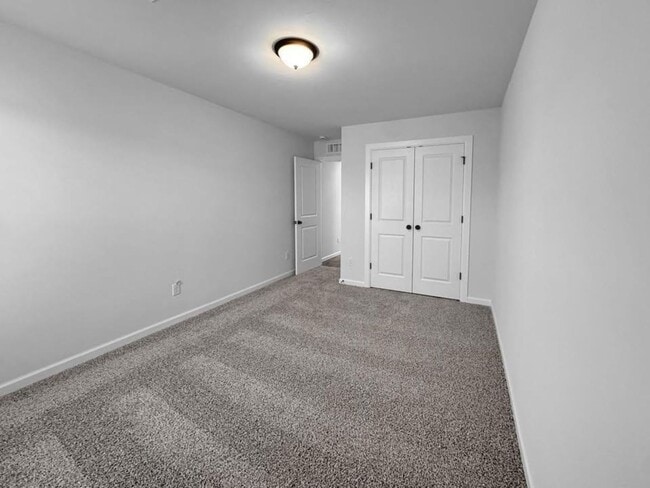 Building Photo - Beautiful 3 Bed Home in The Grove | Move-In Ready