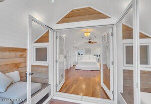 Building Photo - 985 Ocean Ave