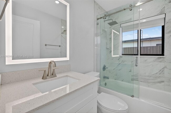 Building Photo - 2492 SW 44th St