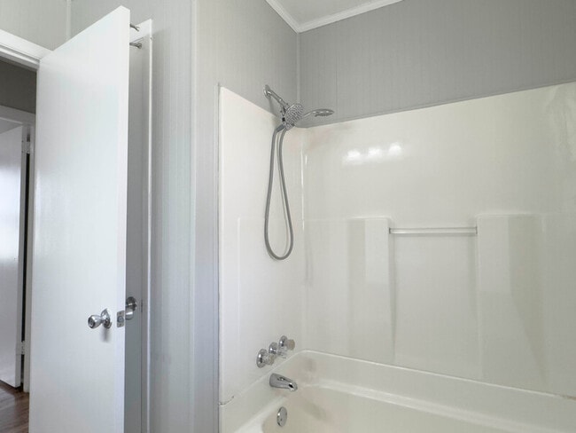 Building Photo - 328 Dunbar Cave Rd