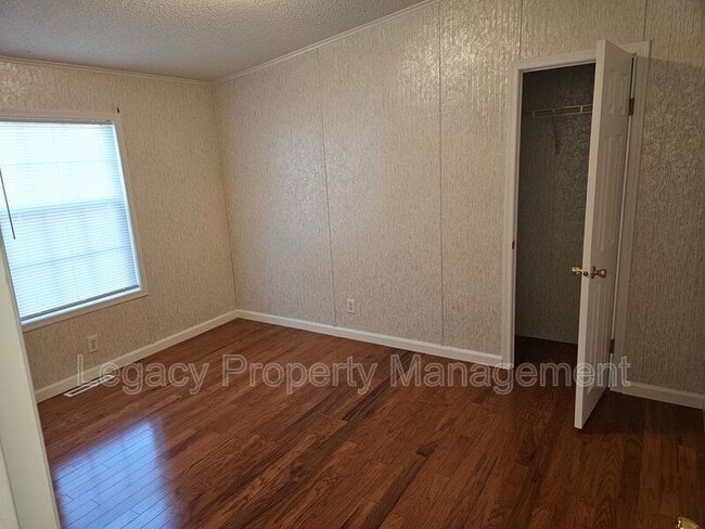 Building Photo - 104 Allen Ruffin Ave