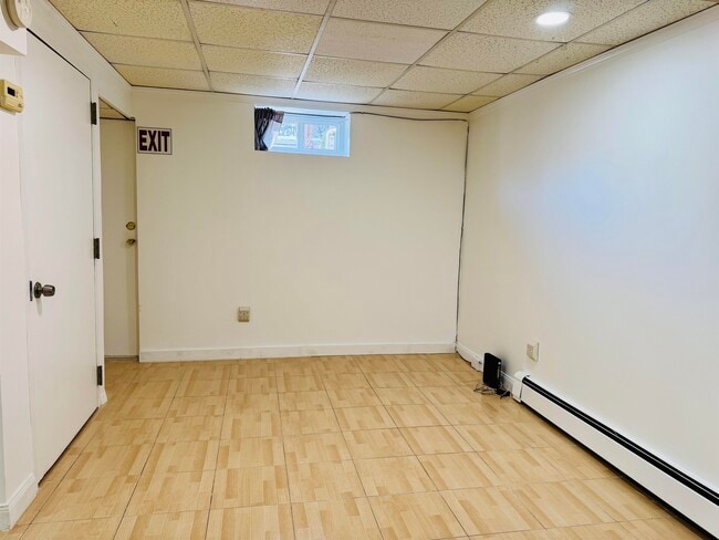 Building Photo - 104 North St