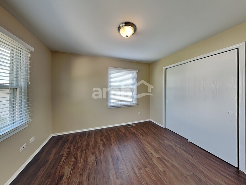 Building Photo - 2407 Joe Adler Dr