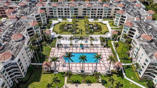 Building Photo - 120 SE 5th Ave