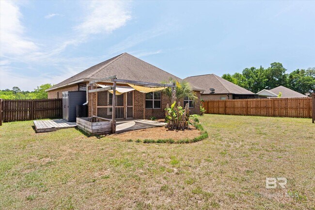 Building Photo - 21549 Yosemite Blvd