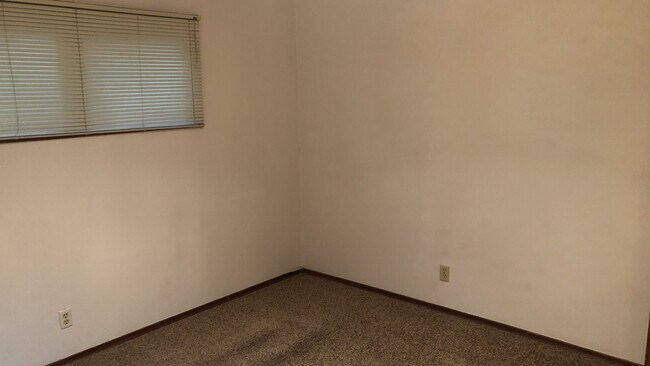 Building Photo - 1255 NW Davis Way