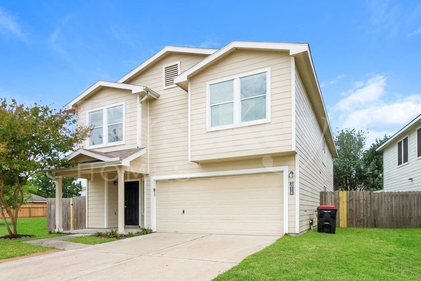 Building Photo - 20118 Mountaindale Drive