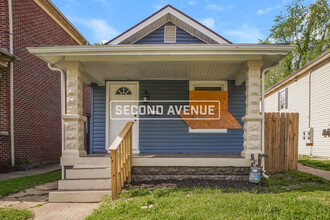 Building Photo - 3030 Greenwood Ave