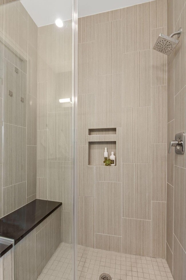 Building Photo - 801 N 6th St