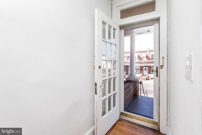 Building Photo - 3 Bedroom in a GREAT AREA