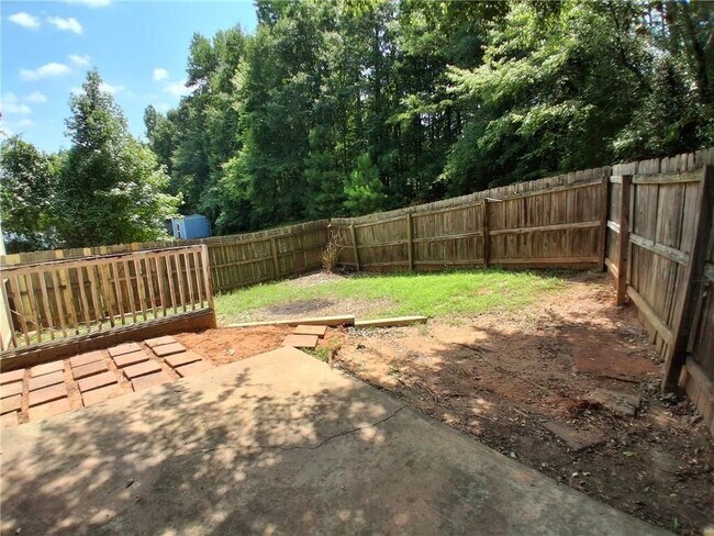 Building Photo - 1579 Picadilly Ct NE