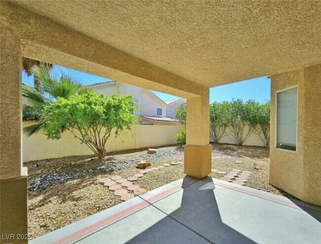 Building Photo - 8917 Waltzing Waters Ct