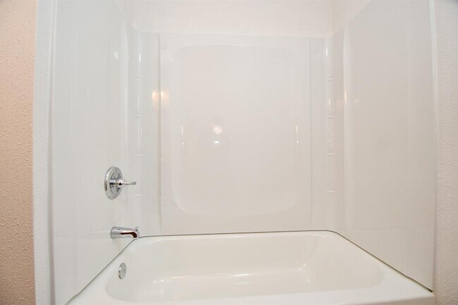 Building Photo - 4223 Elmwood St