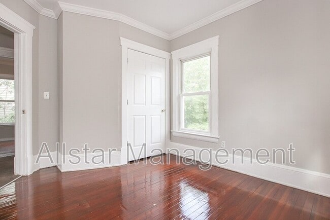 Building Photo - 3195 Whitethorn Rd