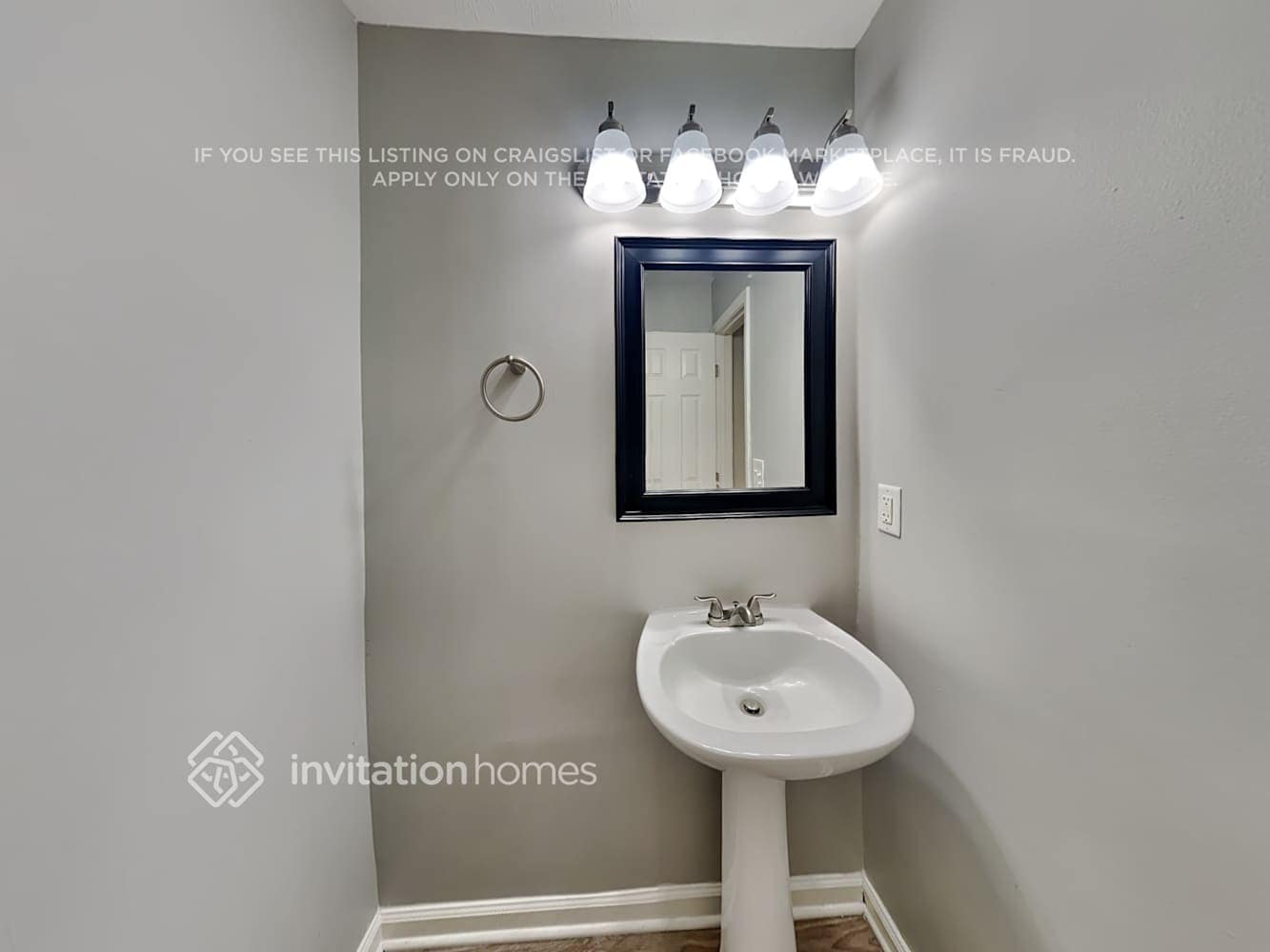 Building Photo - 2035 Amberly Glen Way