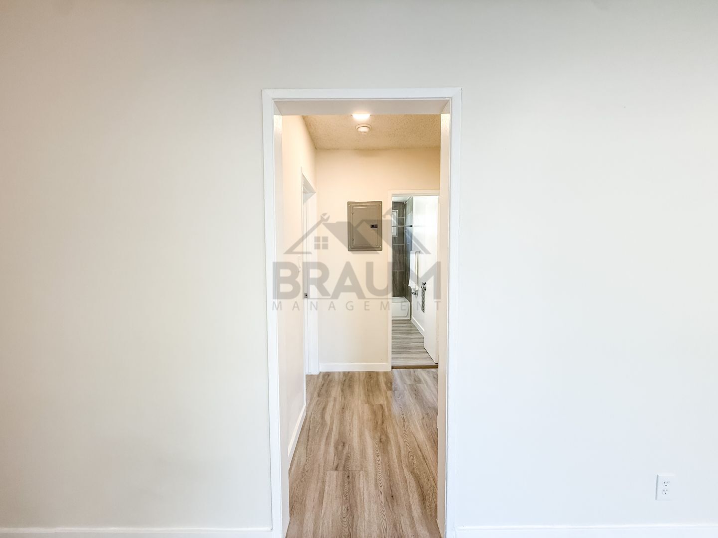 Building Photo - 5433 Sepulveda Blvd