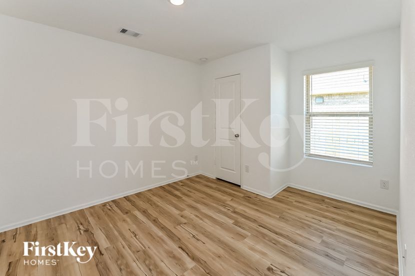 Building Photo - 8814 Bar Hbr Dr