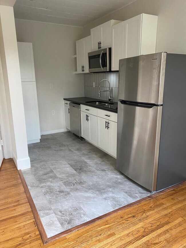 Interior Photo - 8th Street Apartments