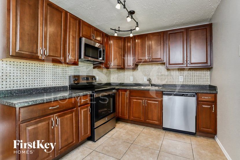 Building Photo - 1107 Burgundy Ln