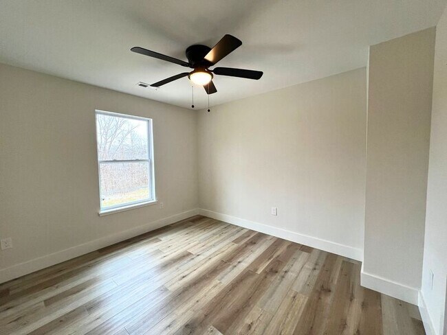 Building Photo - 9905 Coward Mill Rd