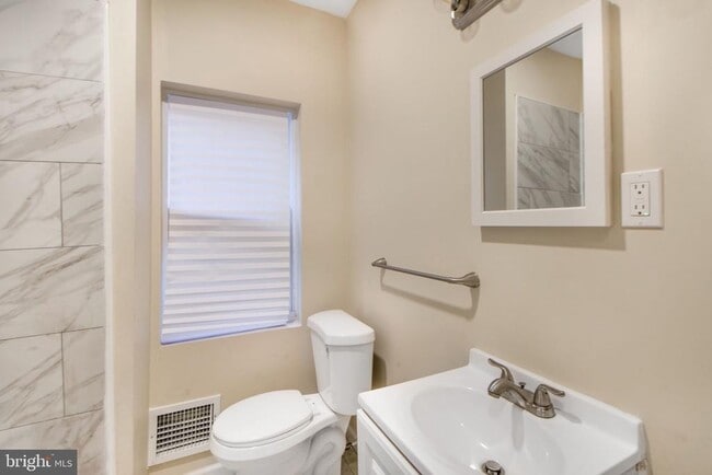 Building Photo - 2231 Orem Ave