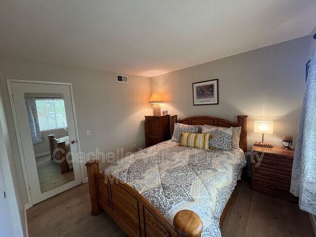 Building Photo - 643 N Vía Acapulco