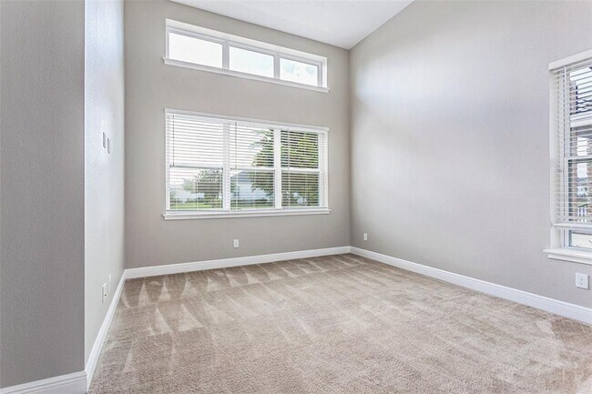 Building Photo - 8009 Nemours Pkwy