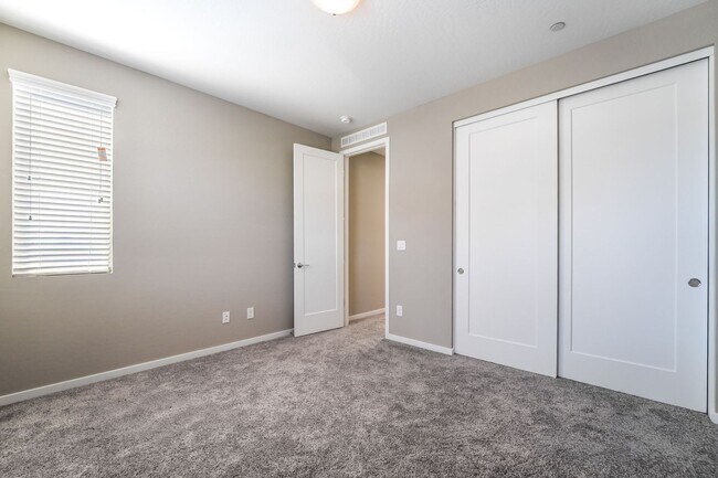 Building Photo - 813 Horizon Canyon Dr