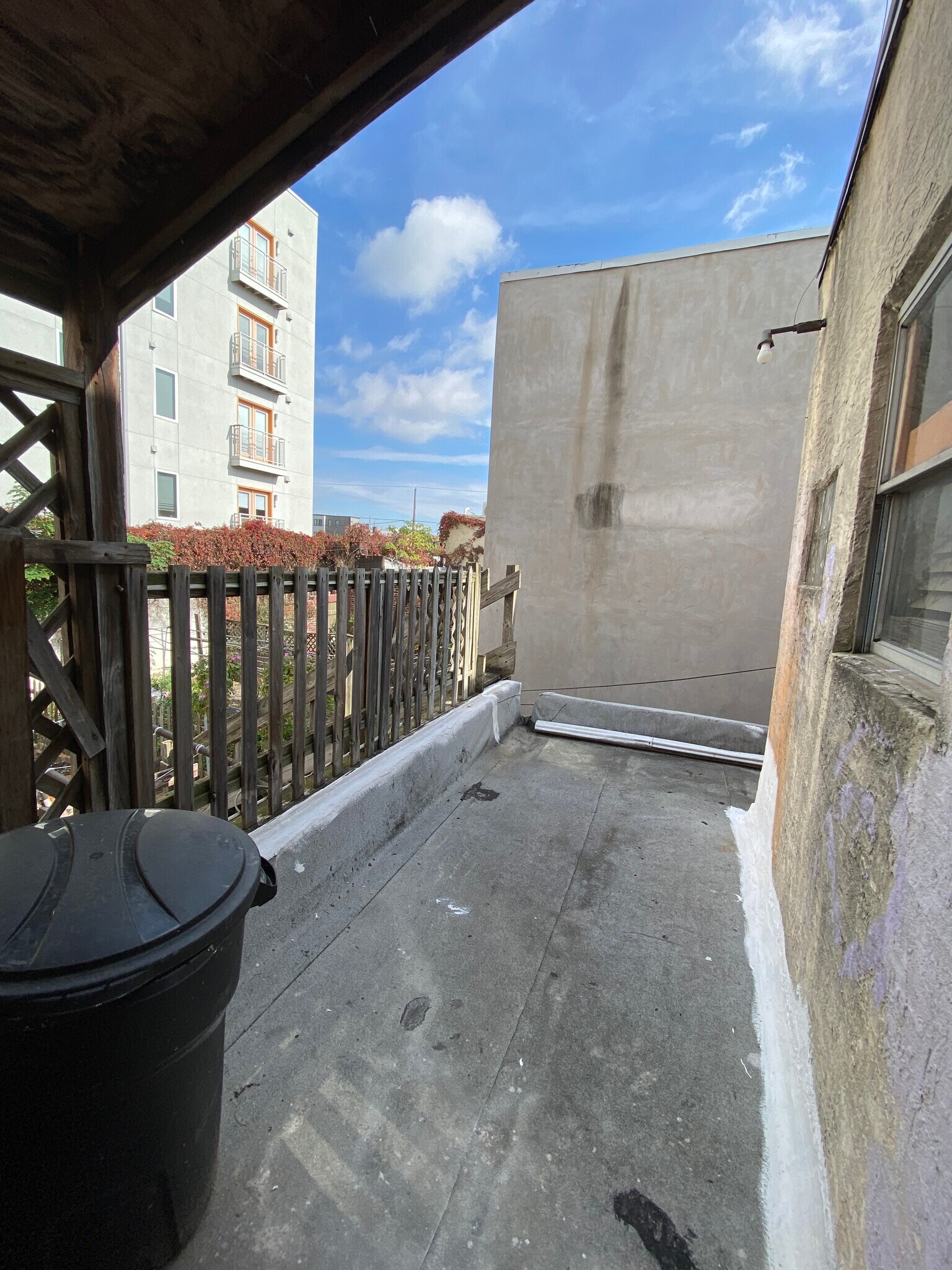 Building Photo - 917 Ellsworth St