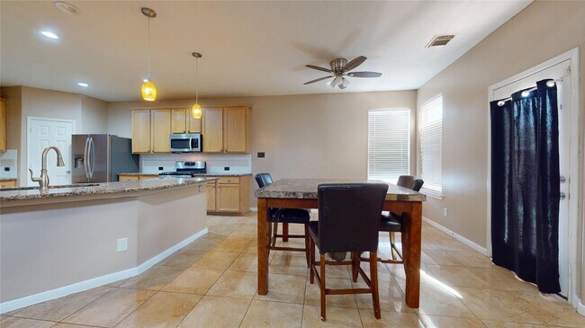 Building Photo - 21050 Florette Ln