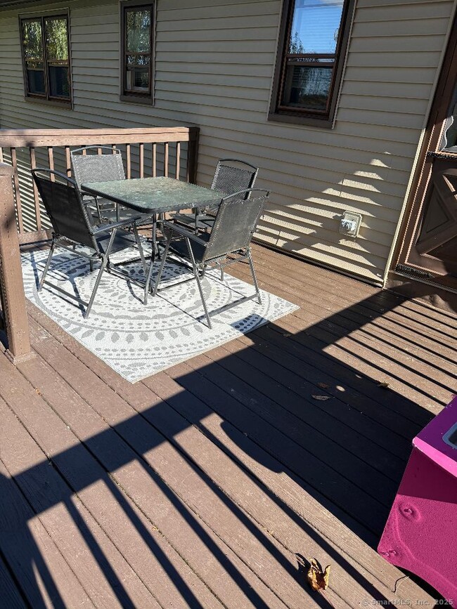 Building Photo - 65 Hitchcock Dr