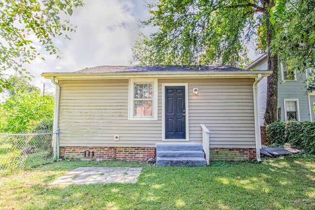 Building Photo - 229 Ellis St