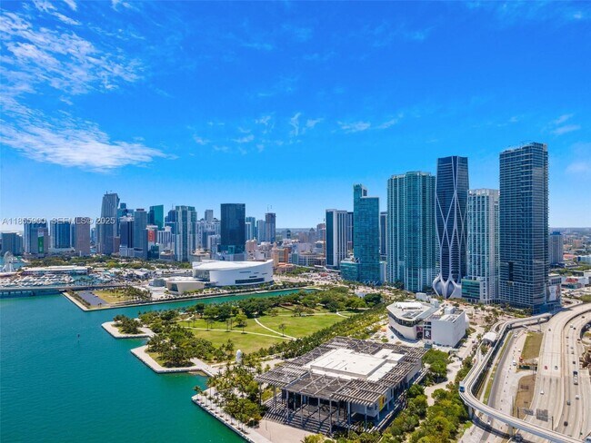 Building Photo - 1000 Biscayne Blvd