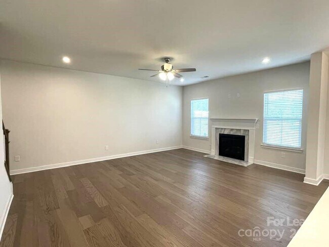 Building Photo - 10476 Dalton Woods Ct NW