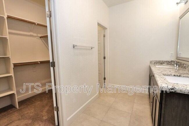 Building Photo - 3606 Nuestra Ave